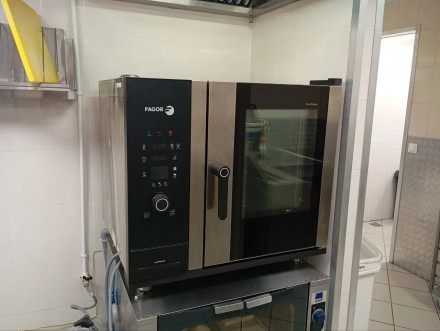 Пароконвектомат Fagor CPW-061 E Пароконвектомат Fagor CPW-061 E