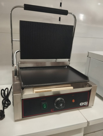 Гриль контактный EKSI HEG-811E-RL​