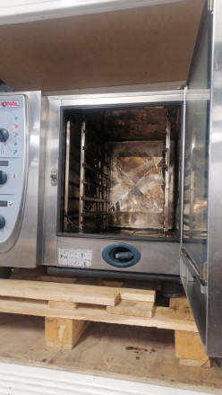 Пароконвектомат Rational CM 61 Пароконвектомат Rational CM 61